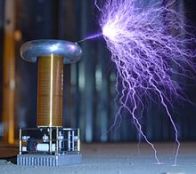 oneteslats_drsstc_tesla_coil_closeup